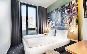 B&B Hotel Muenchen-Moosach